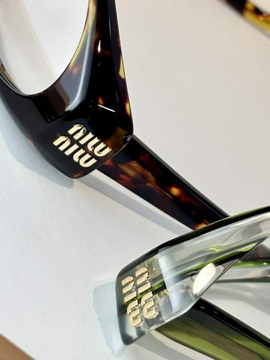 Picture of Miu Miu Sunglasses _SKUfw77894000fw